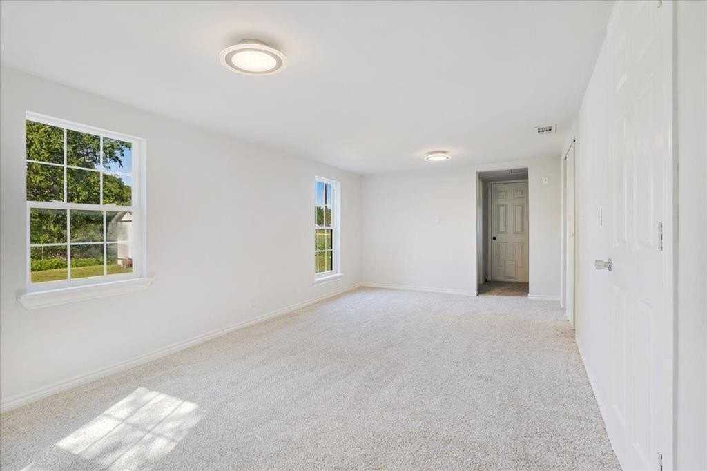 407 E Bonham St - Photo 3 of 23