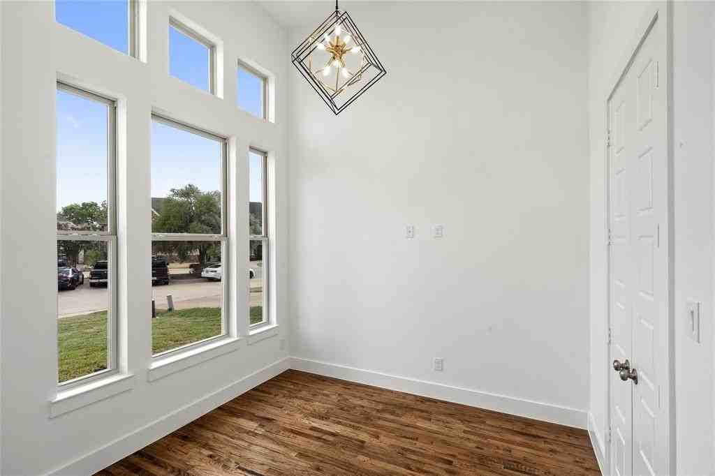 907 Saint George Pl - Photo 6 of 30