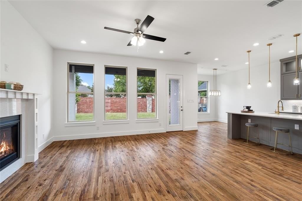 907 Saint George Pl - Photo 7 of 30