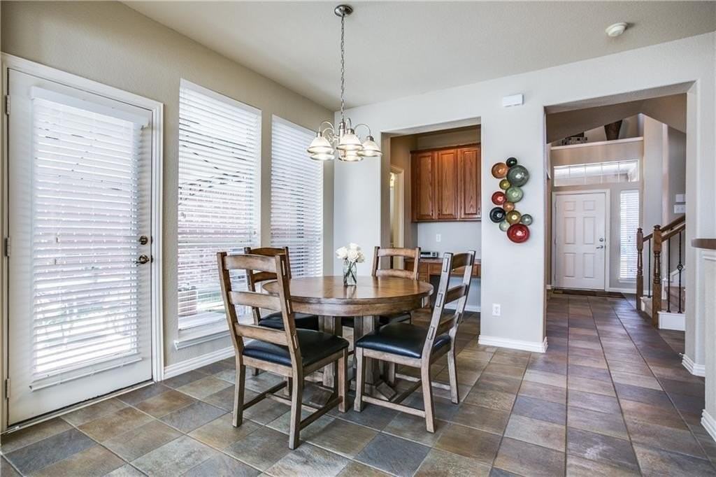 4524 Duval Dr - Photo 7 of 25