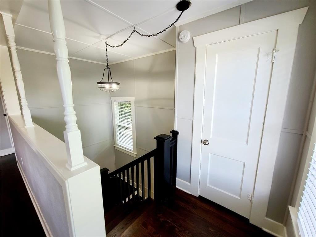 5734 Worth St - Photo 5 of 23