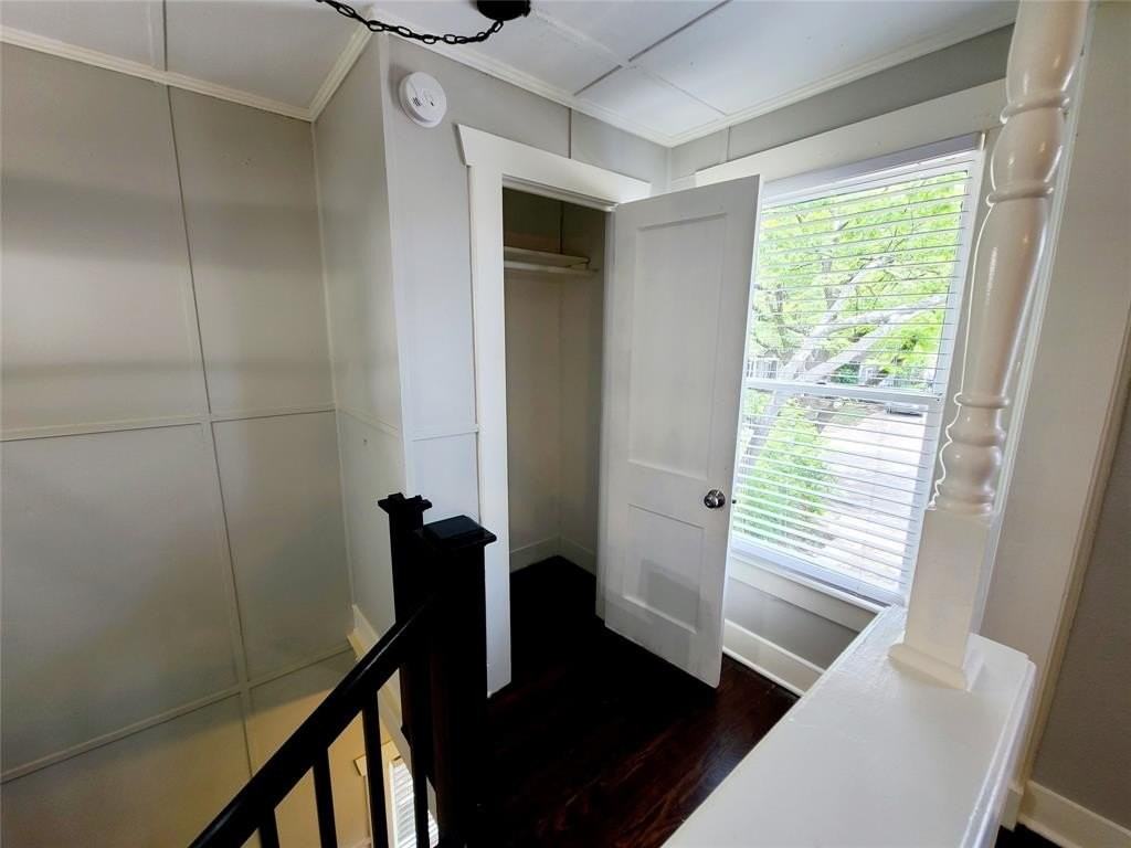 5734 Worth St - Photo 6 of 23