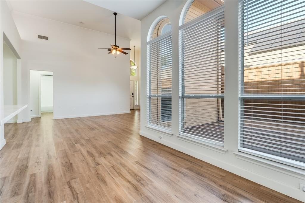 3610 Granbury Dr - Photo 3 of 25