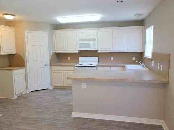 516 Bluebird Ln - Photo 3 of 15