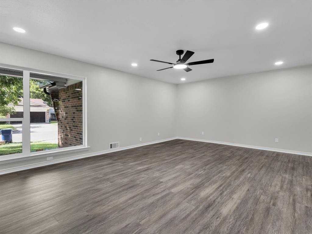 4009 Sweetbriar Dr - Photo 7 of 26