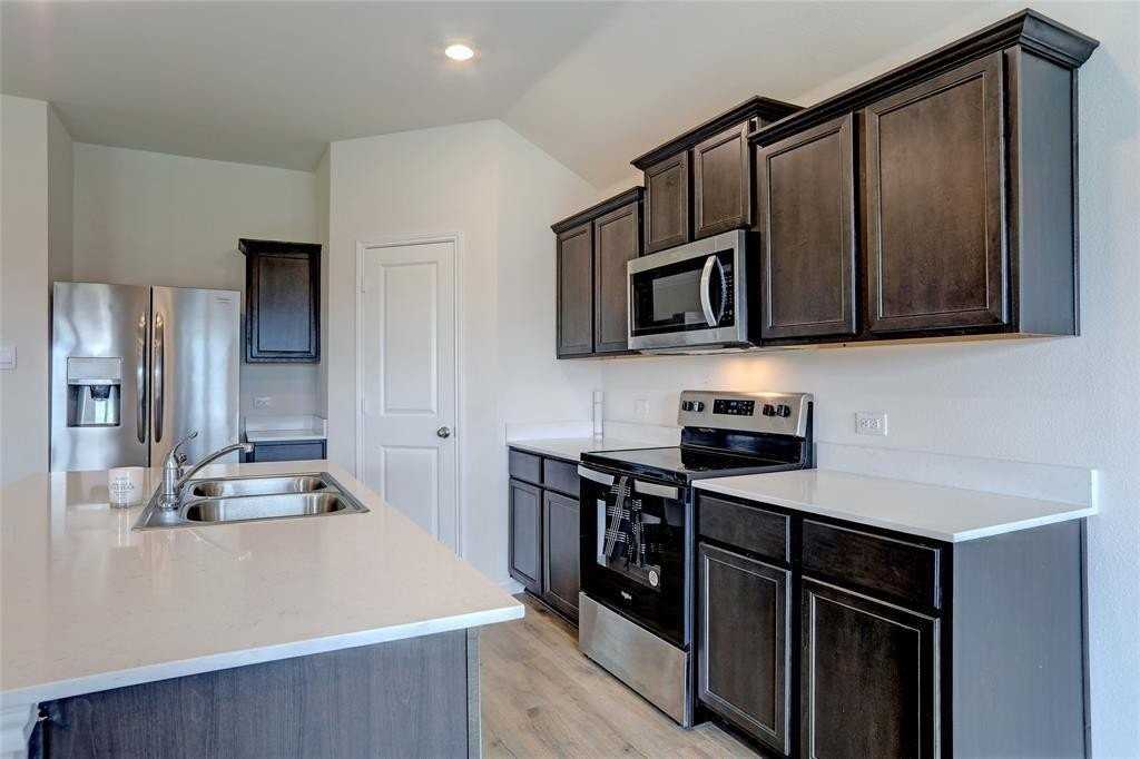 6517 Waterfall Ln - Photo 3 of 19