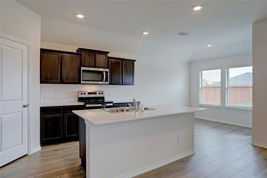 6517 Waterfall Ln - Photo 4 of 19