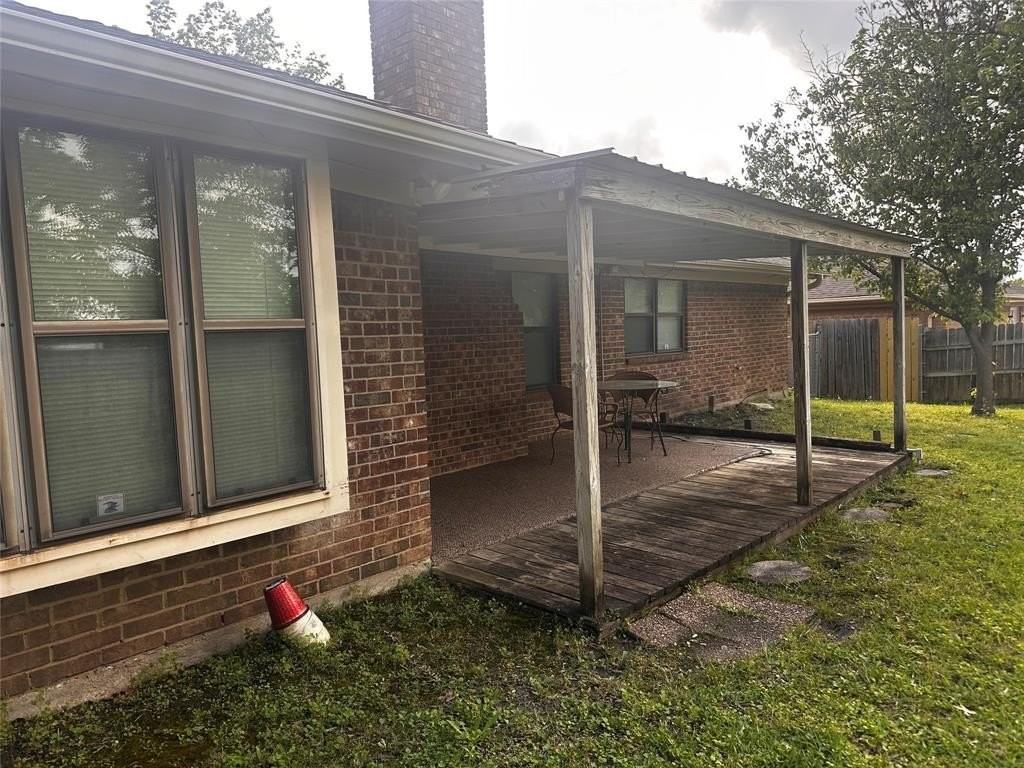 3502 Canton St - Photo 4 of 11