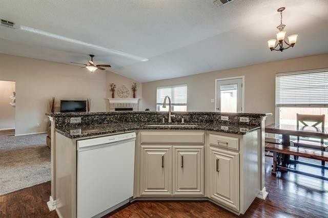 3005 Dove Valley Ln - Photo 5 of 21