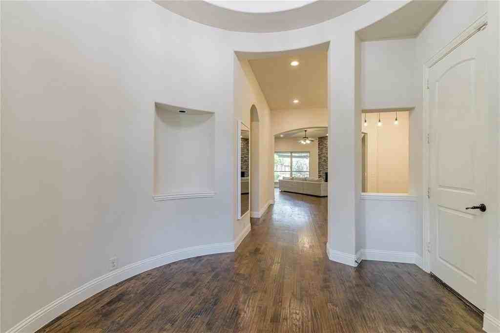 4533 Redbridge Dr - Photo 6 of 26