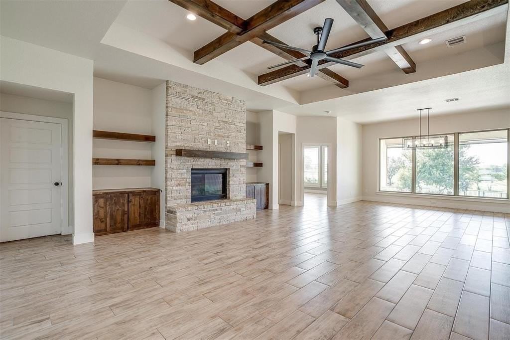 1221 Crown Valley Dr - Photo 4 of 37