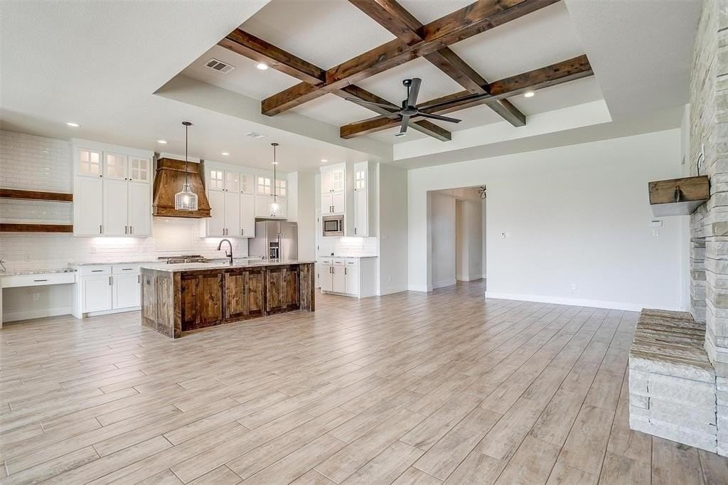 1221 Crown Valley Dr - Photo 5 of 37