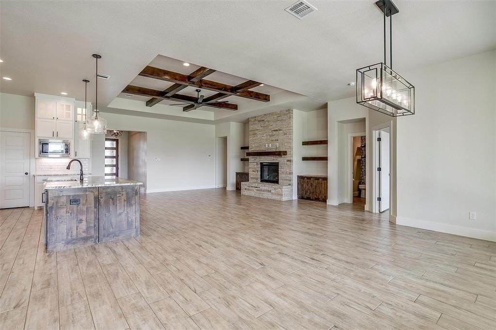 1221 Crown Valley Dr - Photo 7 of 37