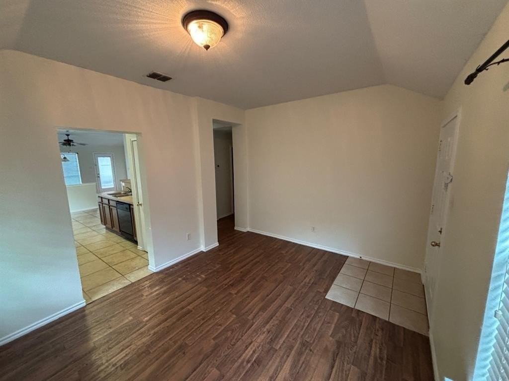 3408 Saint Vincent Rd - Photo 3 of 16