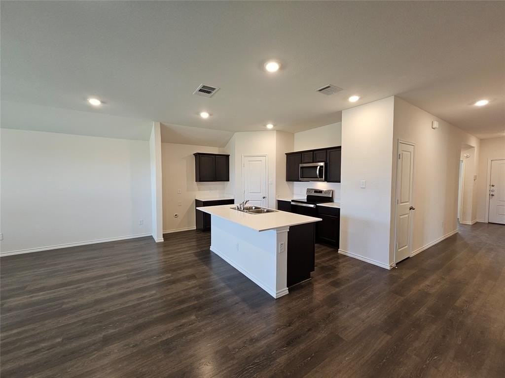 2220 Rosemary Way - Photo 4 of 33