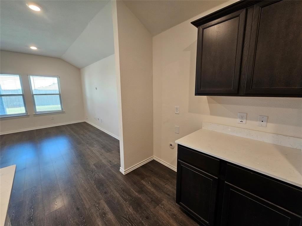 2220 Rosemary Way - Photo 5 of 33