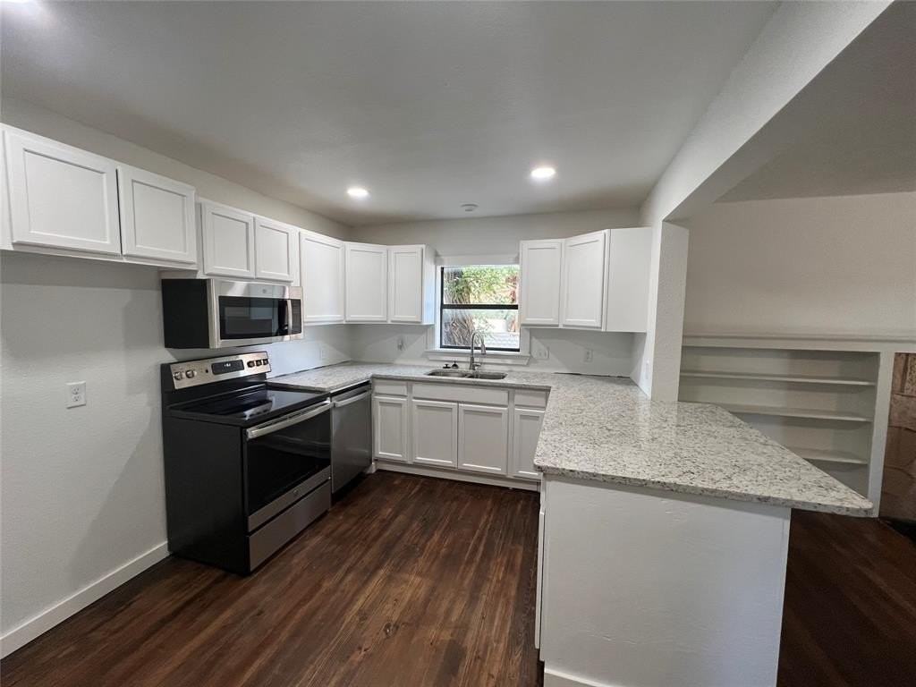 361 College Dr - Photo 4 of 8