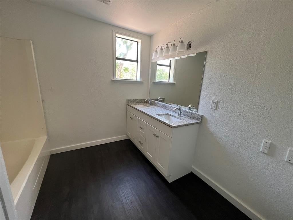 361 College Dr - Photo 6 of 8