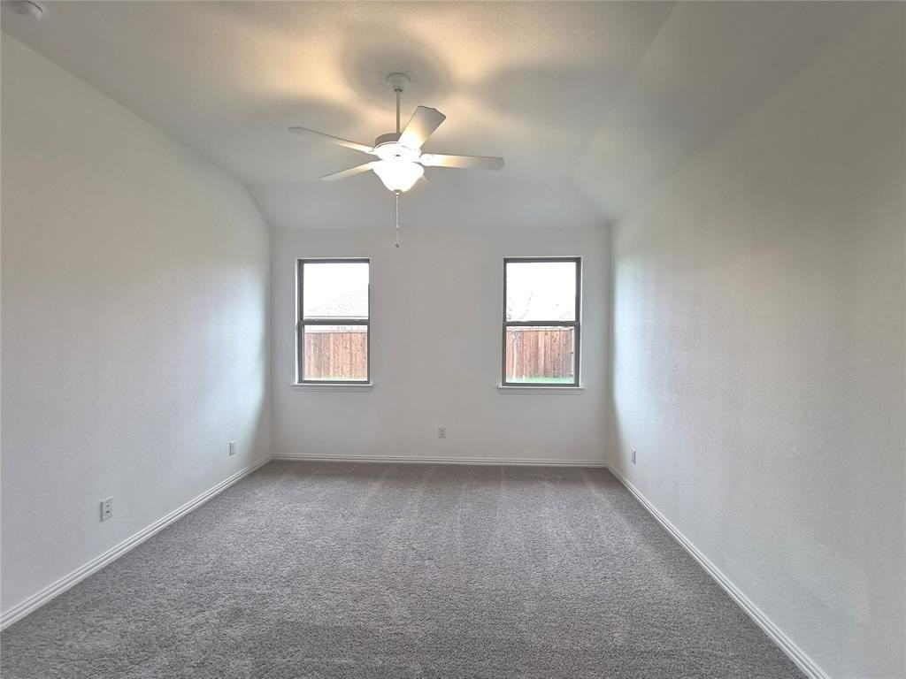 2510 Lovegrass Ln - Photo 6 of 16