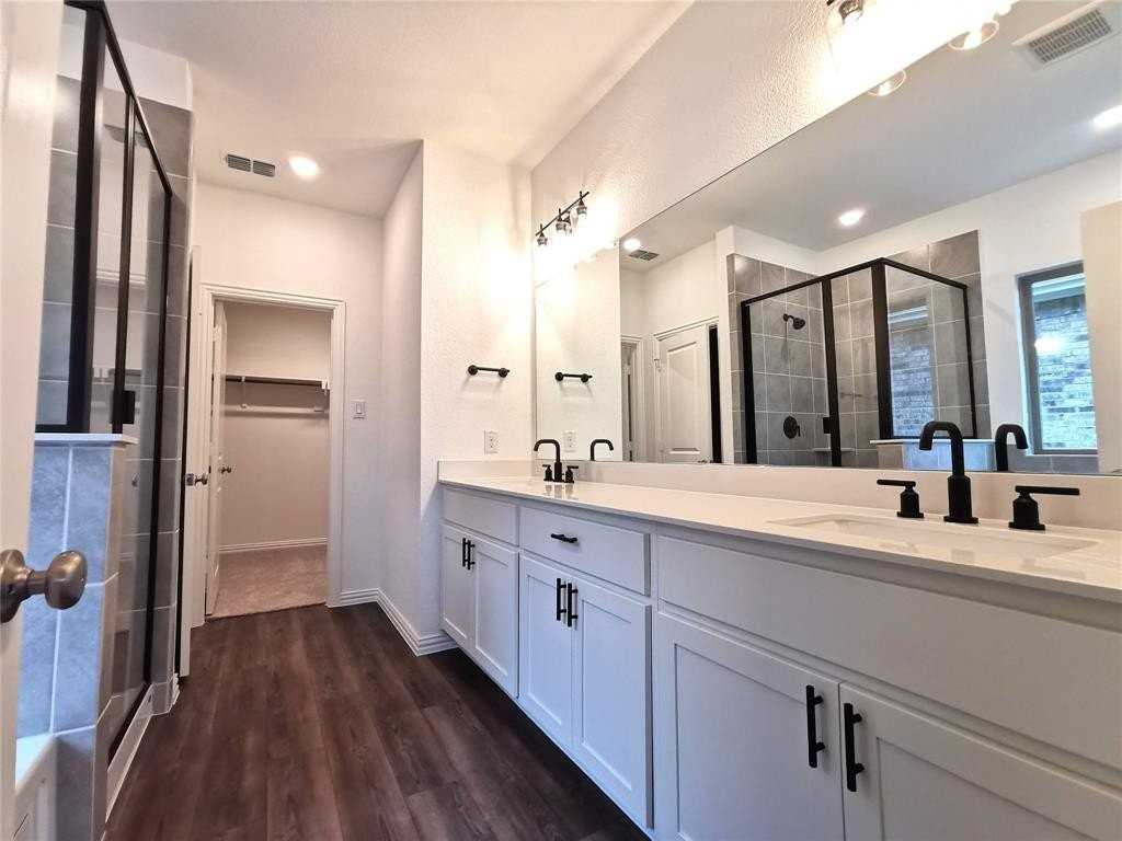 2510 Lovegrass Ln - Photo 7 of 16