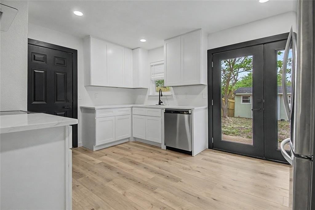 502 Rogers Way - Photo 5 of 23
