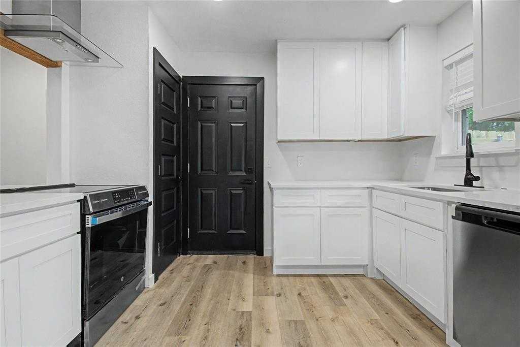 502 Rogers Way - Photo 6 of 23