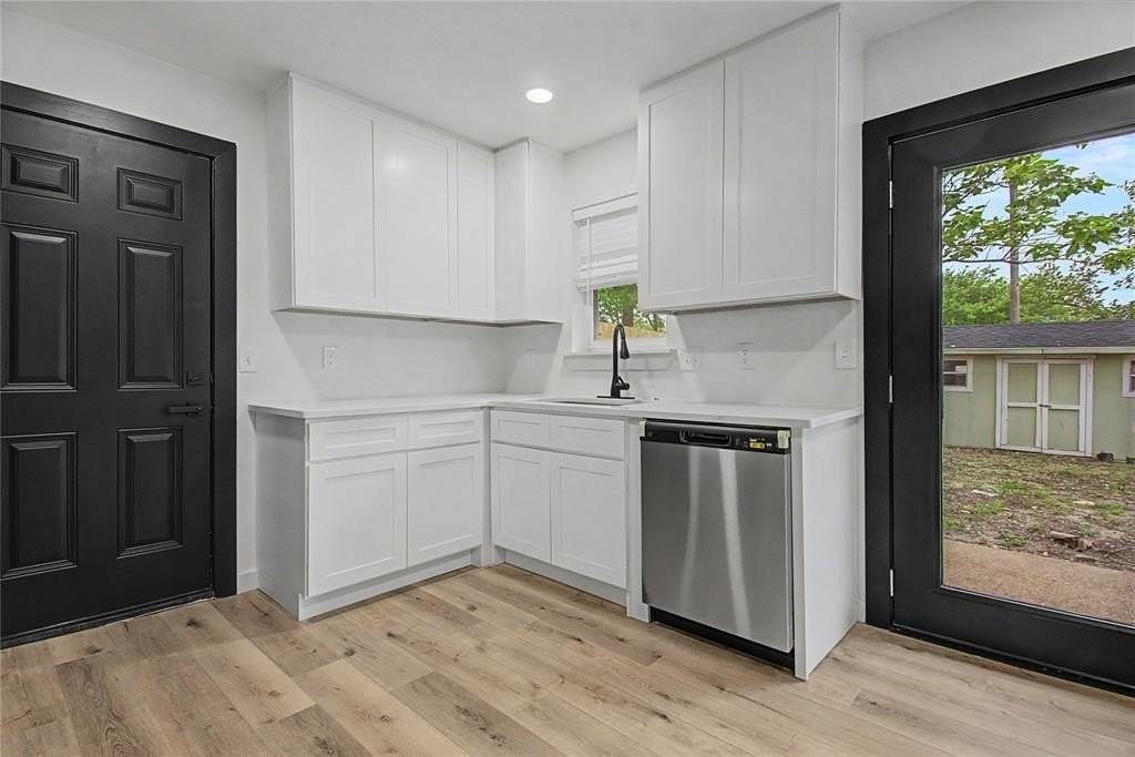 502 Rogers Way - Photo 7 of 23