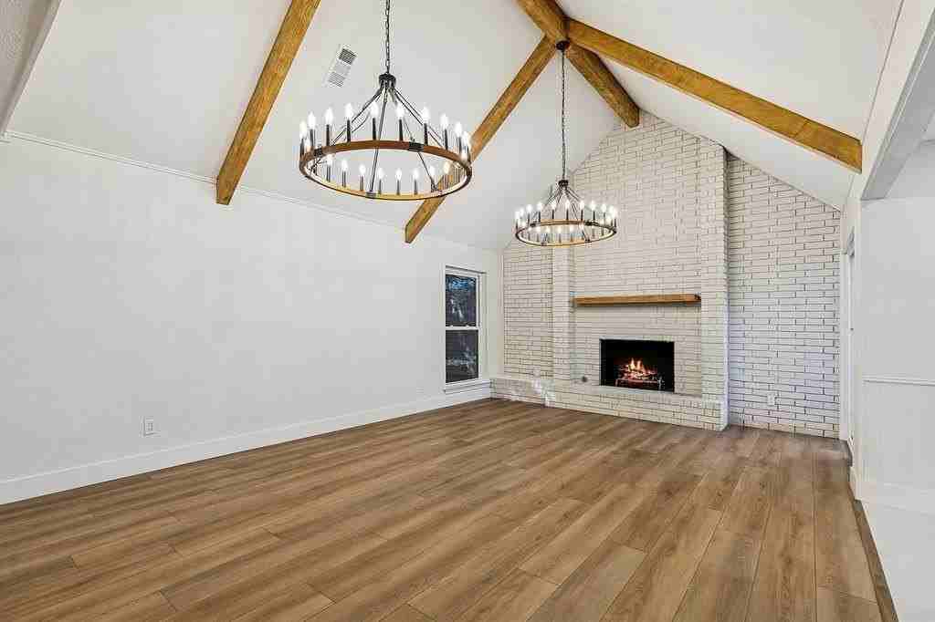 1704 Venetian Cir - Photo 3 of 16