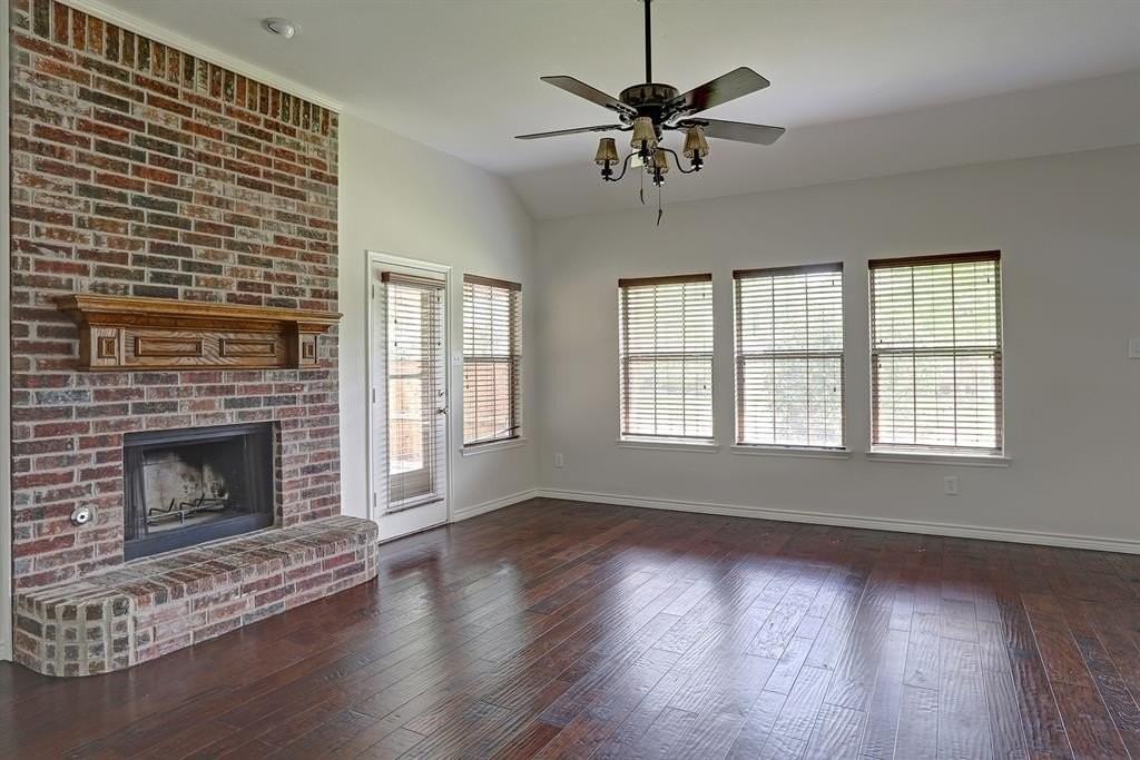 5700 Broken Spur - Photo 4 of 26