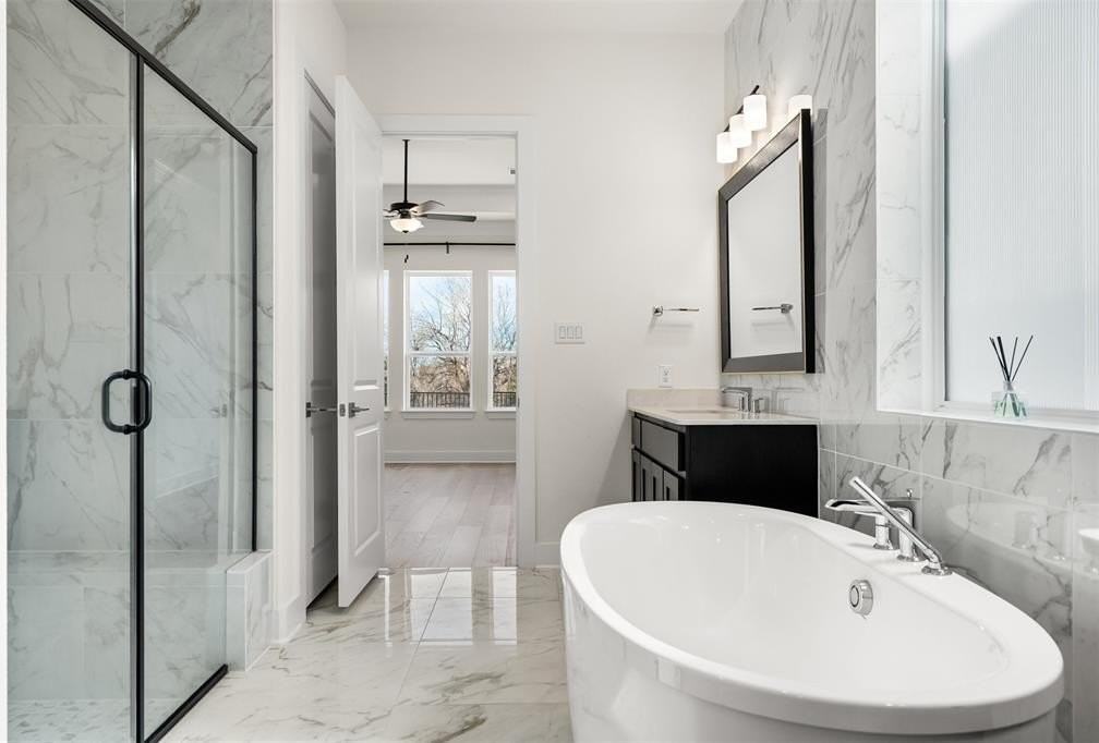 1161 Rochester Pl - Photo 4 of 39