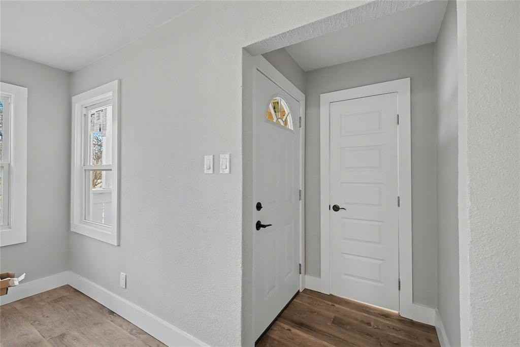 4220 Ramey Ave - Photo 3 of 24