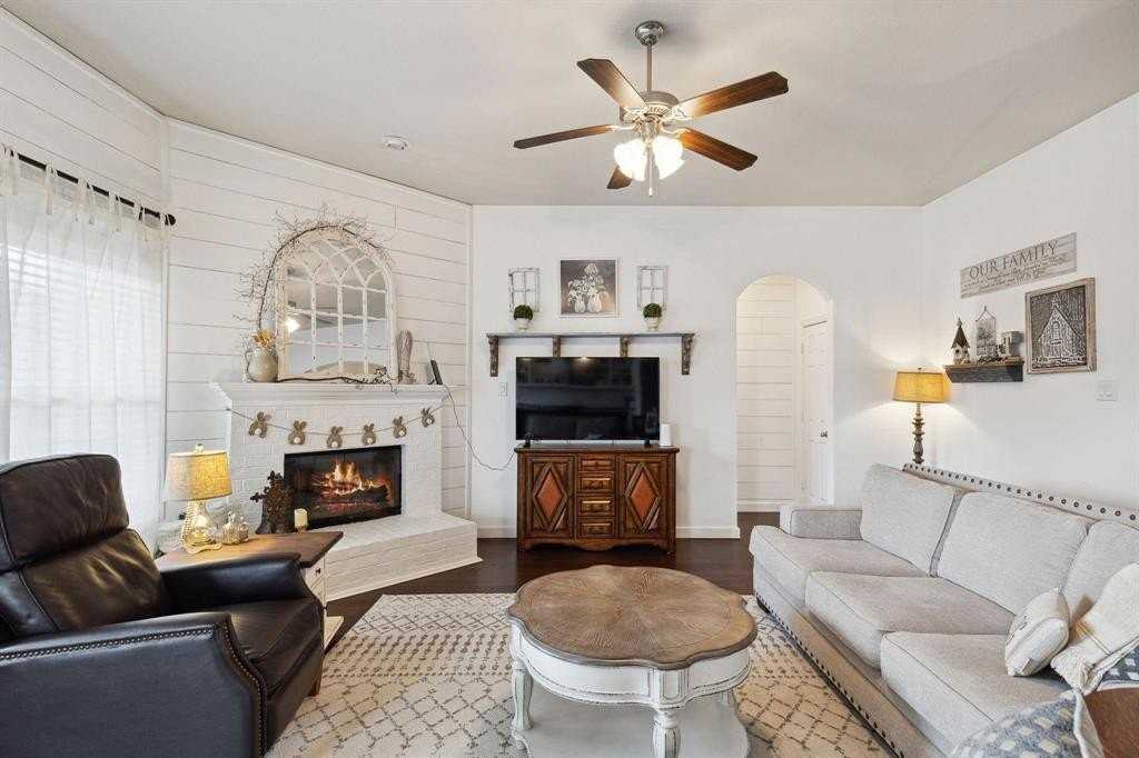 525 Braewick Dr - Photo 3 of 28