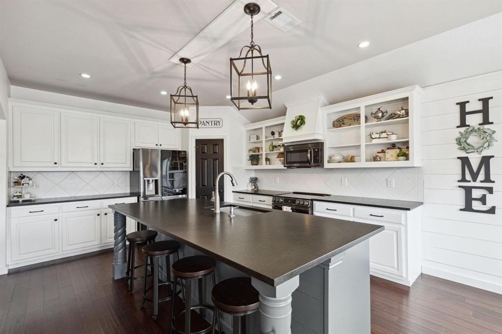 525 Braewick Dr - Photo 7 of 28