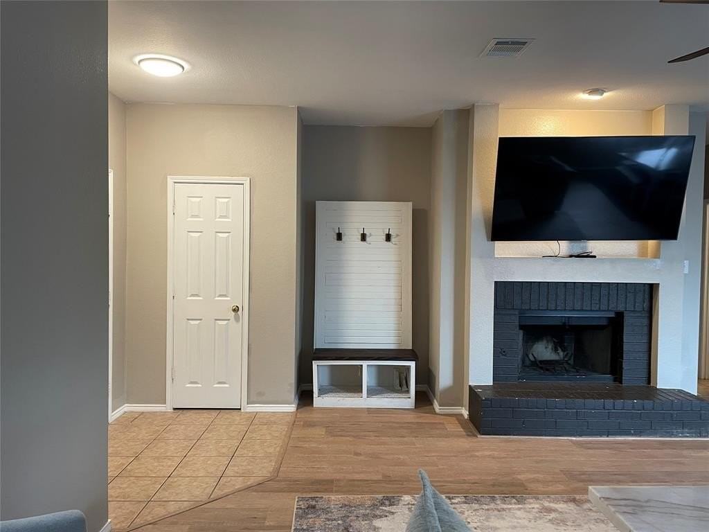 6420 Lasalle Ln - Photo 6 of 35