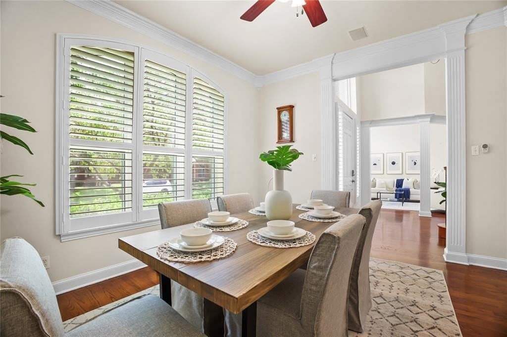 1807 Meadowcove Dr - Photo 6 of 35