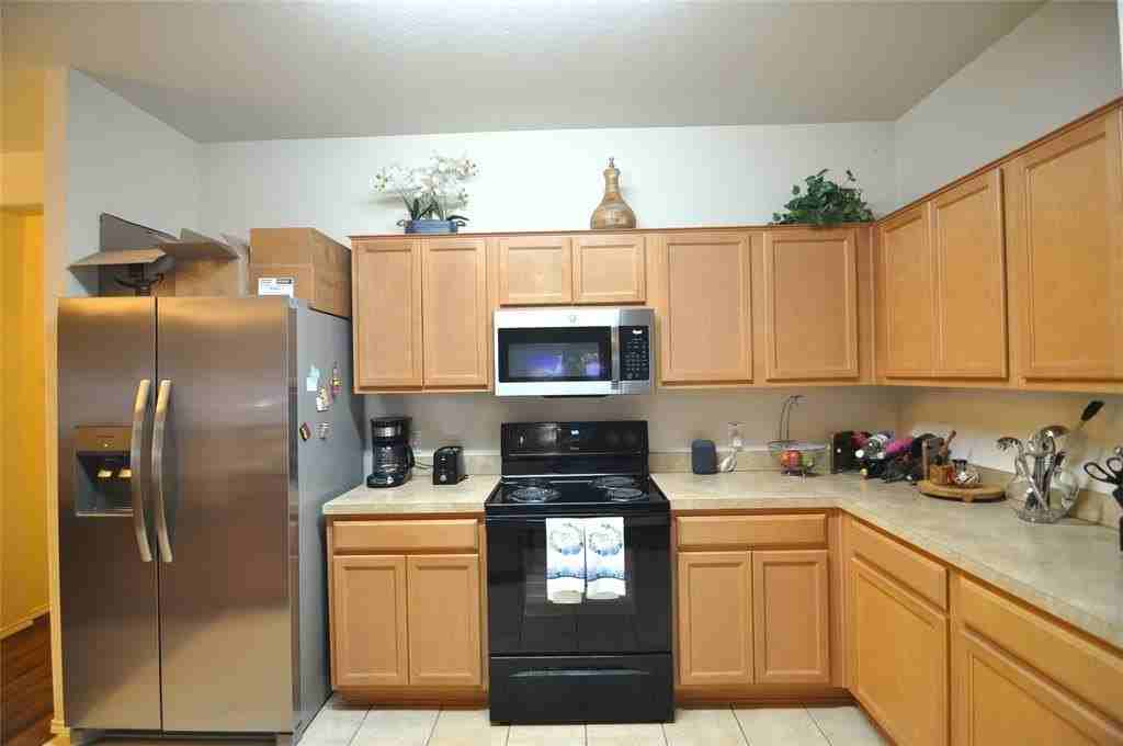 7512 Howling Coyote Ln - Photo 7 of 18