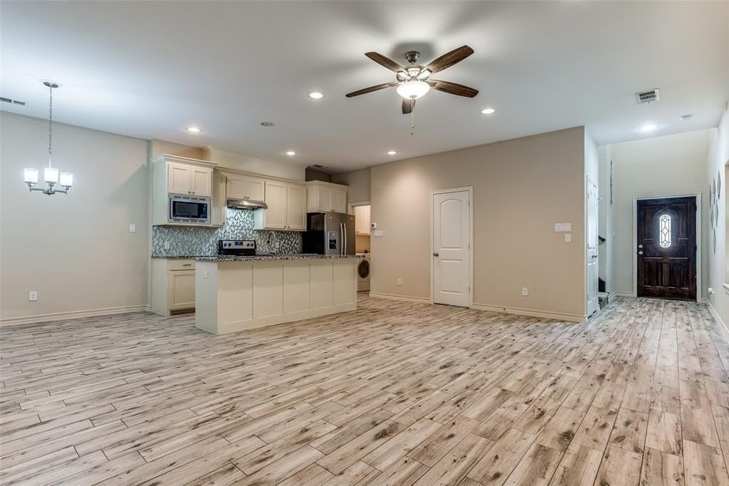 336 Austin Ave - Photo 5 of 25