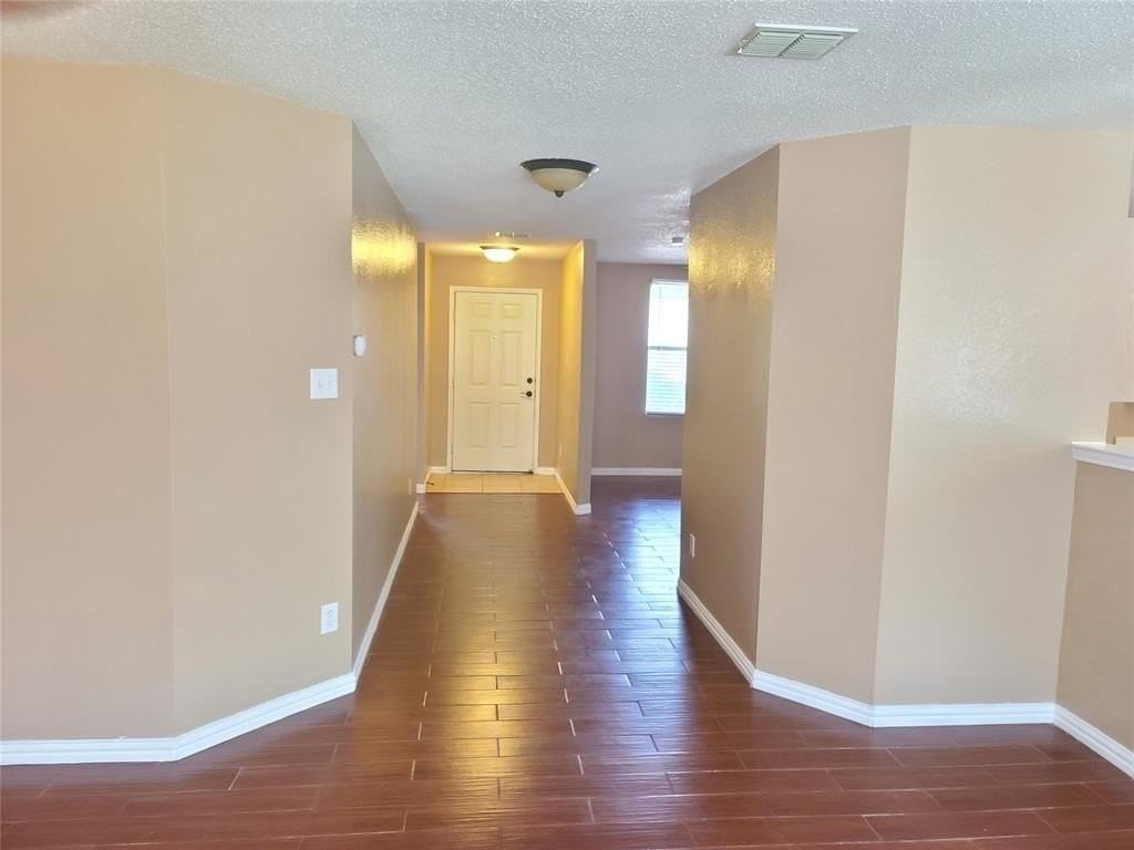 1213 Beatty Dr - Photo 7 of 40