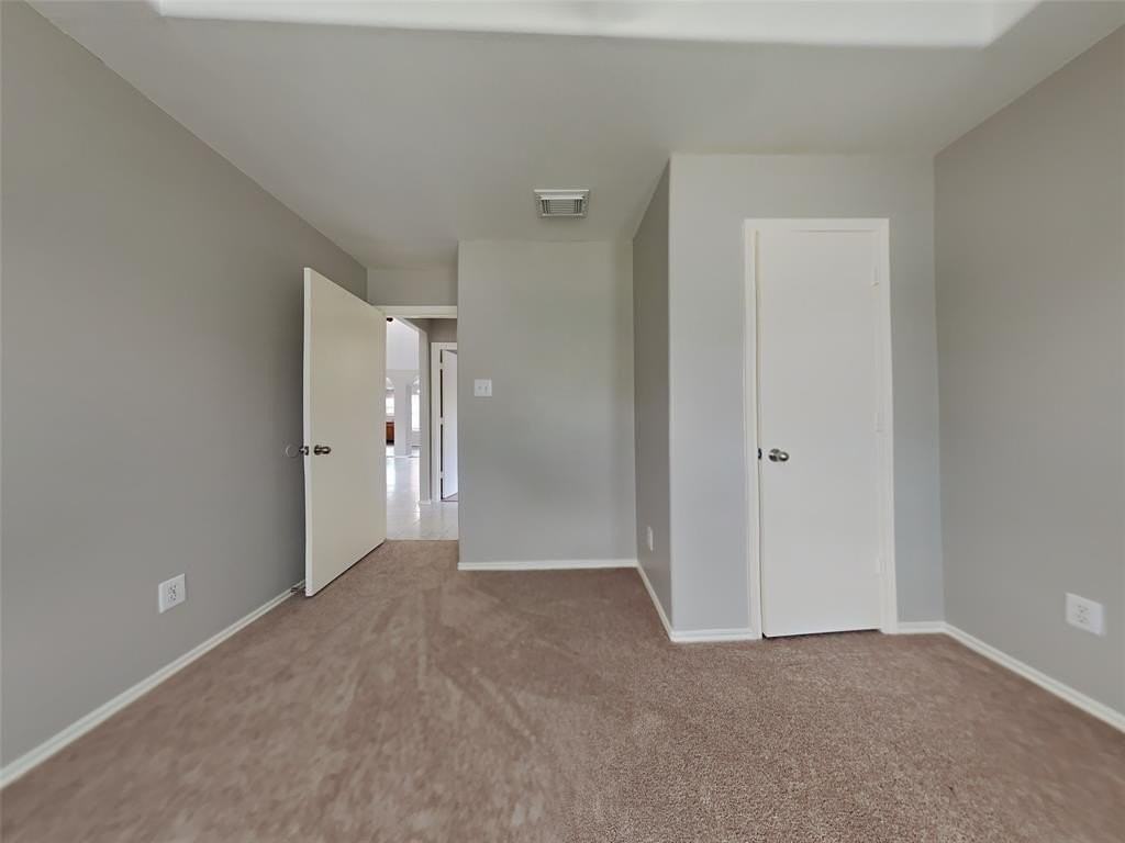 5513 Marina Dr - Photo 6 of 14