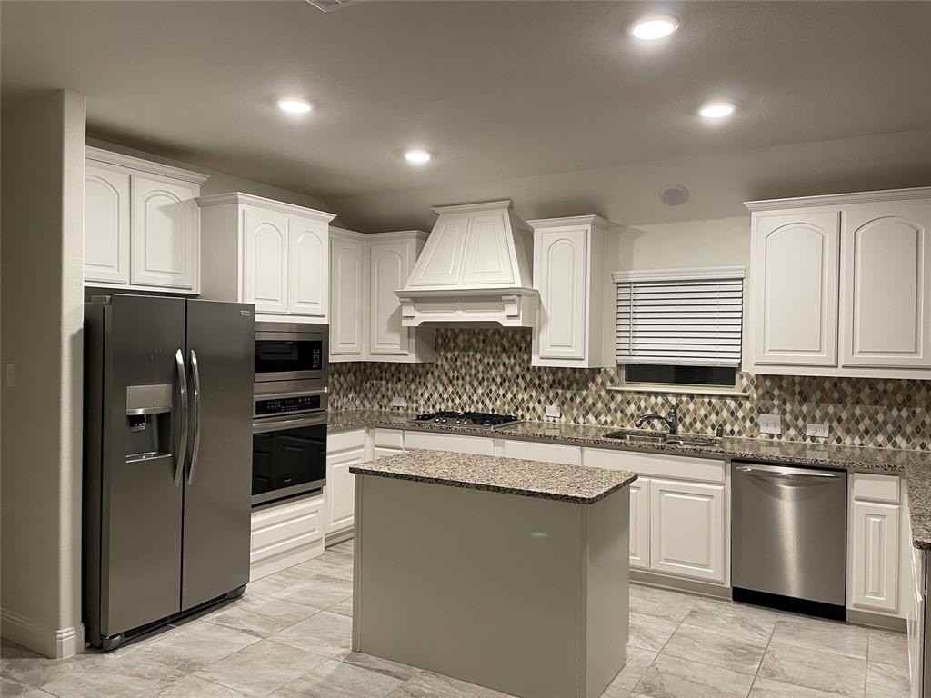 10816 Brownwood Pl - Photo 6 of 18
