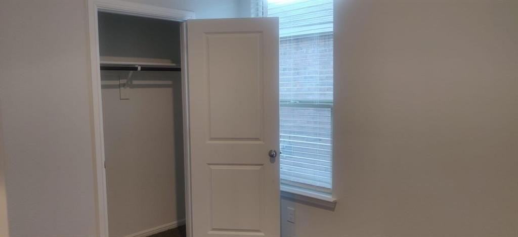 308 Youngblood Ln - Photo 5 of 17