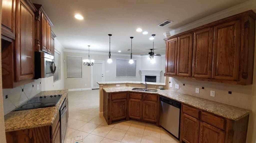 715 Davinci Ct - Photo 7 of 17