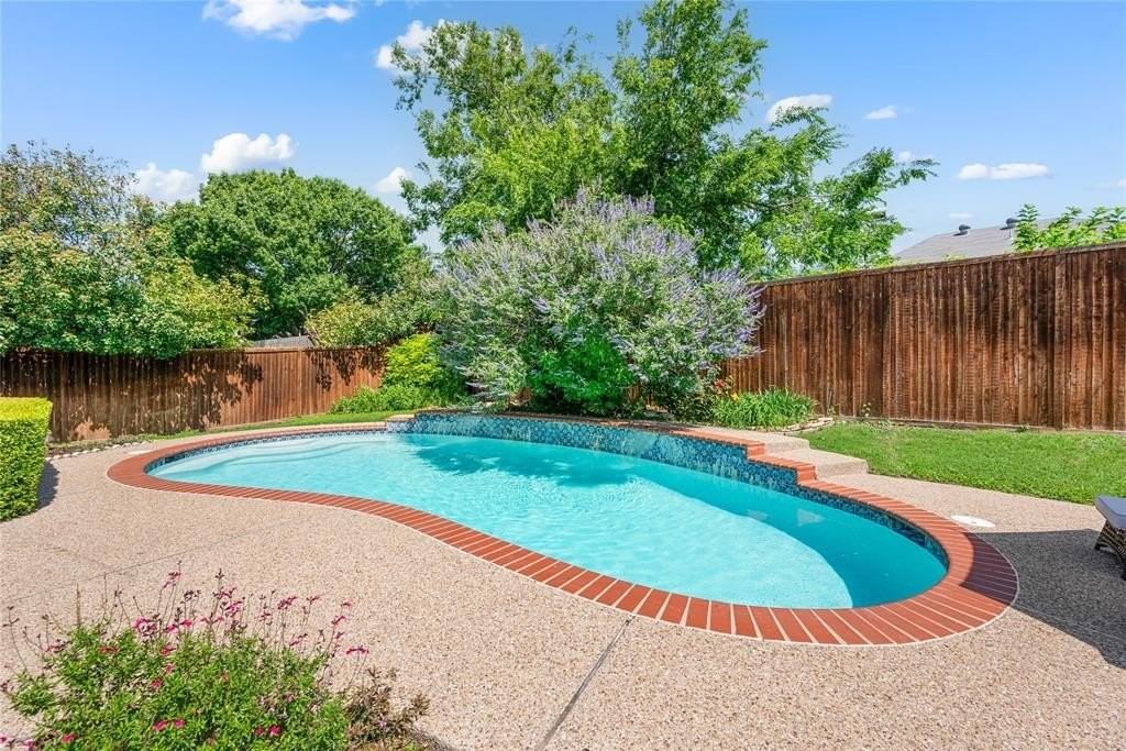 6944 Canyon Springs Rd - Photo 4 of 22