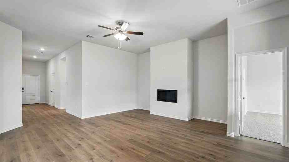 4198 Plateau Dr - Photo 7 of 16