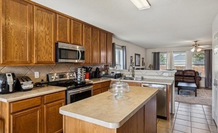 1609 Brandon Dr - Photo 4 of 7