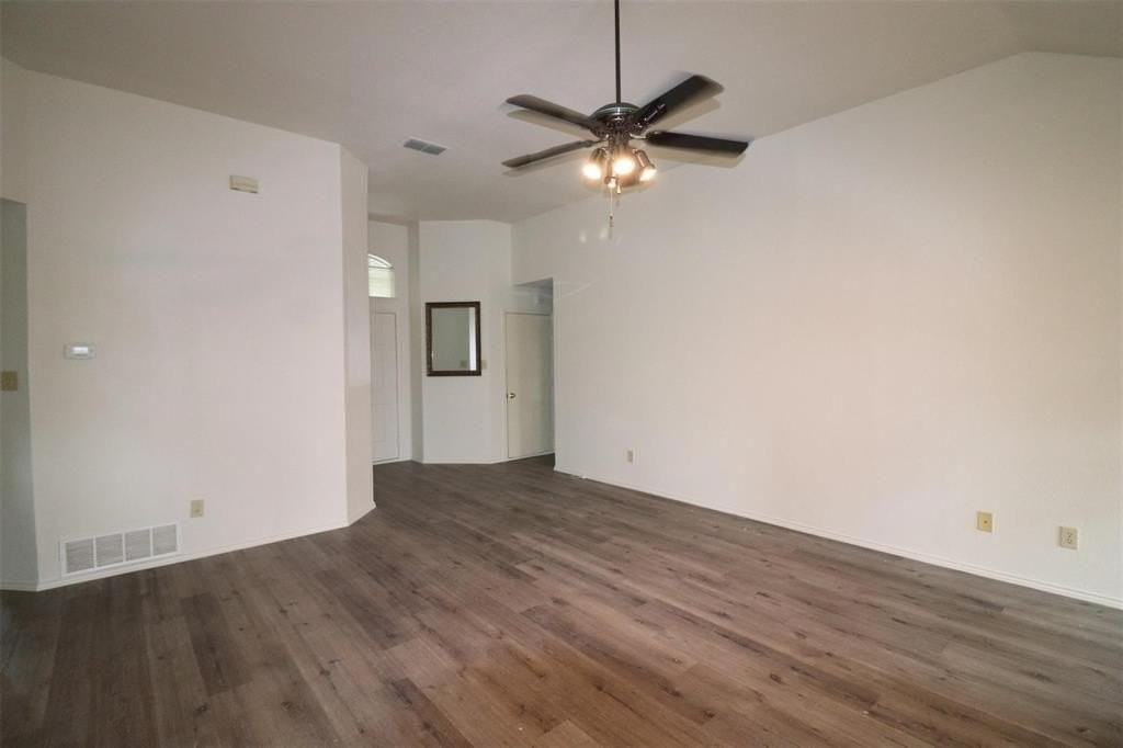 1101 Valley Branch Dr - Photo 2 of 10