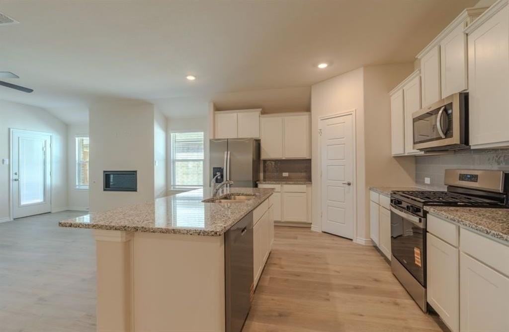 1323 Taggart St - Photo 2 of 11