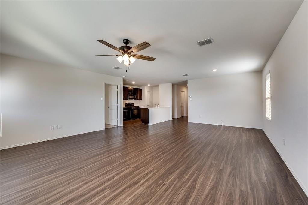 305 Falling Star Dr - Photo 7 of 28