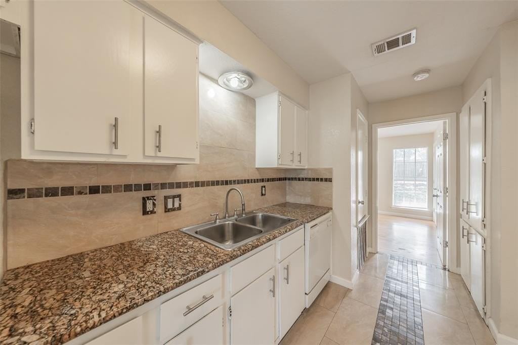 3812 Indian Wells Dr - Photo 4 of 24