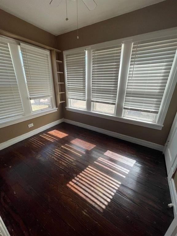 1310 Bell St - Photo 4 of 12